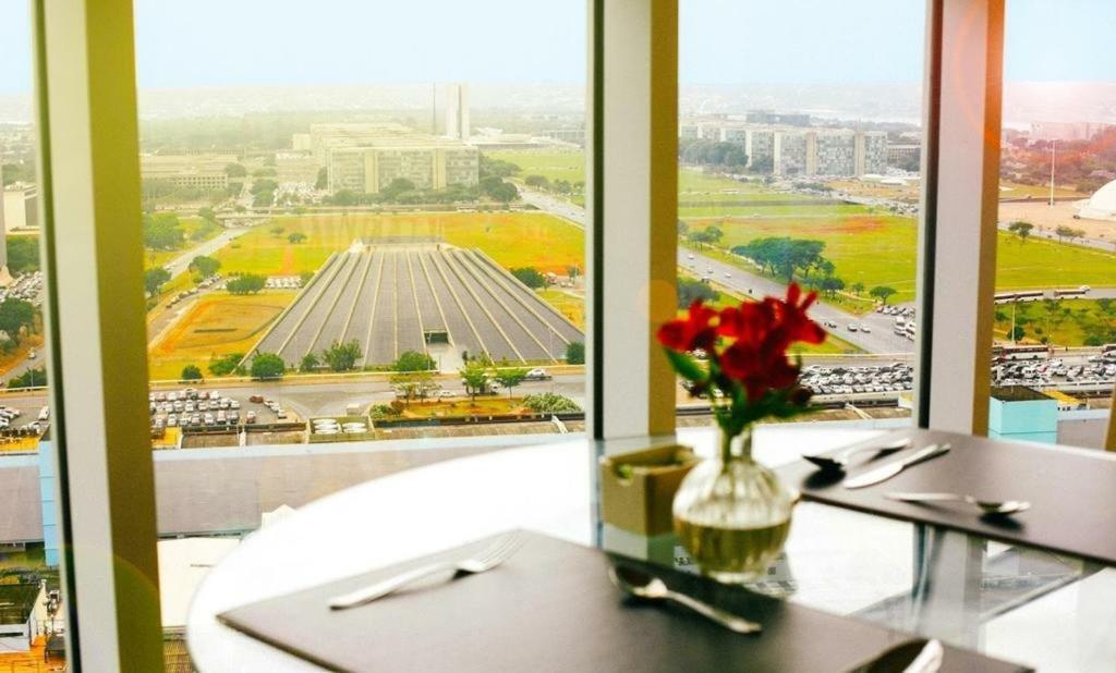 Ed Saint Moritz, Flat Com Garagem 02, Shn No Coracao De Apartment *